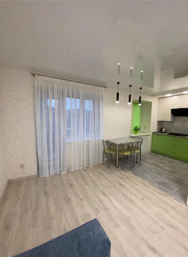 Suite Mira Avenue Center Двухкомнатная Квартира В Центре Возле Тц Цум Chernigov Exterior foto