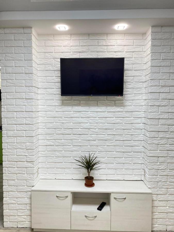 Suite Mira Avenue Center Двухкомнатная Квартира В Центре Возле Тц Цум Chernigov Exterior foto